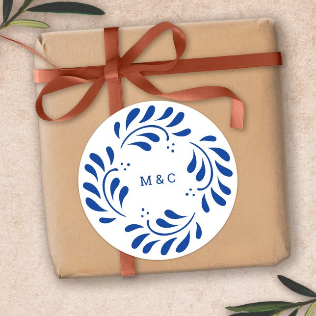 Adesivo Redondo Puebla Estilo Azul Monograma de Casamento Mexicano (Puebla Style Blue Mexican Wedding Monogram Sticker)