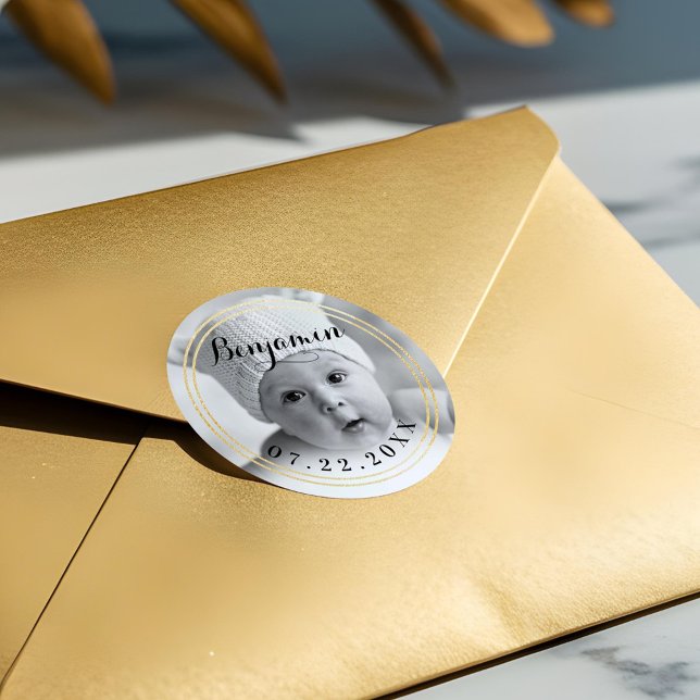 Adesivo Redondo Quadro Dourado elegante | Primeira foto de Natal d (Elegant Gold Frame | Baby's First Christmas Photo Classic Round Sticker)