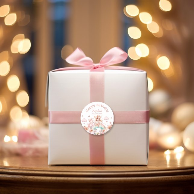 Adesivo Redondo Rainbow Fairy Girl Magic Teapot Aniversário (Criador carregado)