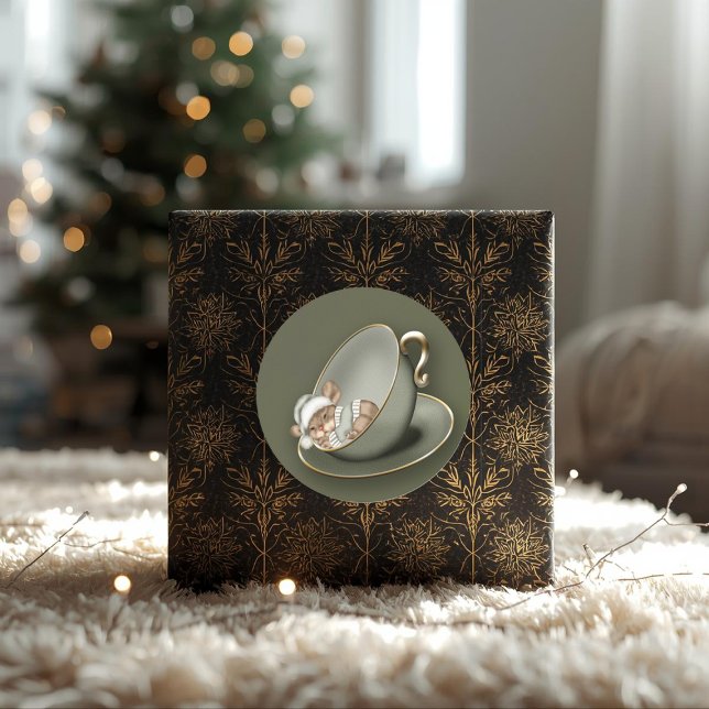 Adesivo Redondo Rato de Natal (Christmas Mouse Classic Round Sticker by Ricaso. Cute sleeping mouse in a tea cup 
)
