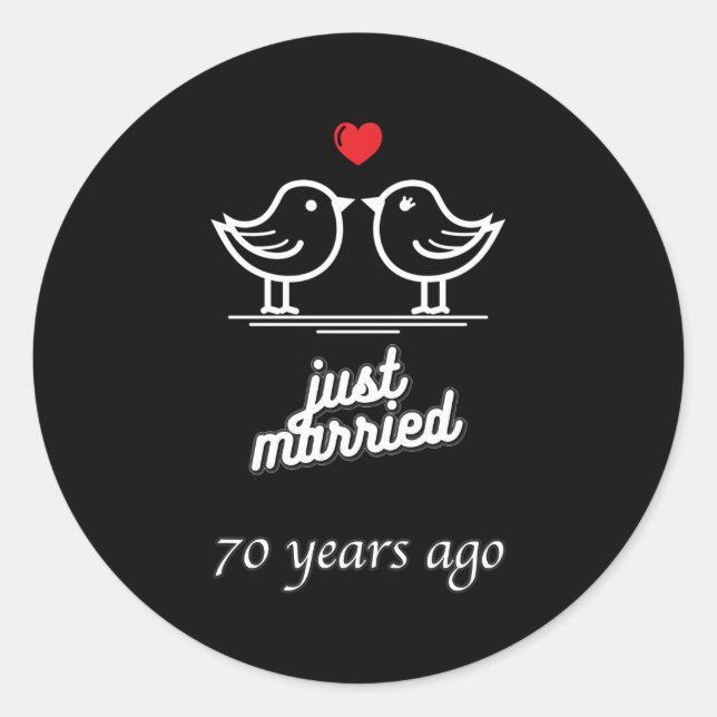 Adesivo Redondo Recem casados De Casamento De 70 há 70 Anos (Frente)