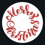 Adesivo Redondo Red Merry Christmas Calliografia Wreath<br><div class="desc">Feliz Natal! Adicione um sotaque festivo aos seus envelopes,  cartões e presentes com este adesivo de férias. Apresenta uma caligrafia vermelha moderna. Este adesivo de Natal é perfeito como um selo de envelope e para embalagem de presente.</div>