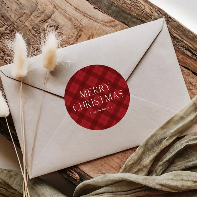 Adesivo Redondo Red Plaid Merry Christmas  (Modern red plaid elegant Merry Christmas card envelope closure sticker.)