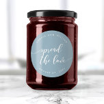 Adesivo Redondo Relaxar Script Espalhar o Casamento Personalizado<br><div class="desc">Vinheta de casamento com as palavras "Espalhar o Amor" em um texto cursivo relaxado em branco contra uma cor de fundo editável (clique em personalizar para acessar). Personalize-o substituindo o texto do marcador de posição. Para obter mais opções, como alterar a fonte e seu tamanho/cor, expanda a curva/contrato ou o...</div>