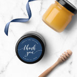 Adesivo Redondo Relaxar Script Obrigado A Cor De Fundo Editável<br><div class="desc">Versátil Obrigado adesivo com as palavras "Obrigado" em um script cursivo relaxado em branco contra uma cor de fundo editável (clique em personalizar para acessar). É perfeito para casamentos ou eventos diversos como chás de panela, chás de fraldas, etc. Personalize-o substituindo o texto do marcador de posição. Para obter mais...</div>