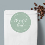 Adesivo Redondo Relaxe O Casamento Personalizado De Cor Da Mistura<br><div class="desc">Um adesivo de favor de casamento com as palavras "a mistura perfeita" em um script cursivo relaxado em branco contra uma cor de fundo editável (clique em personalizar para acessar). Personalize-o substituindo o texto do marcador de posição. Para obter mais opções, como alterar a fonte e seu tamanho/cor, expanda a...</div>