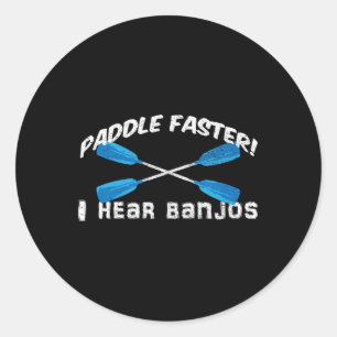 Adesivo Redondo Remar Mais Rápido Eu Escuto Banjos Camiseta Divert