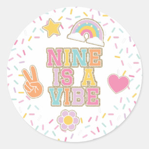 Adesivo Redondo Remendo Preppy Nine é uma Vibração Aniversário de 
