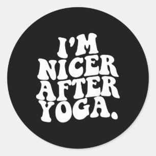 Adesivo Redondo Retrô Groovy Eu Fico Mais Simpático Depois do Yoga