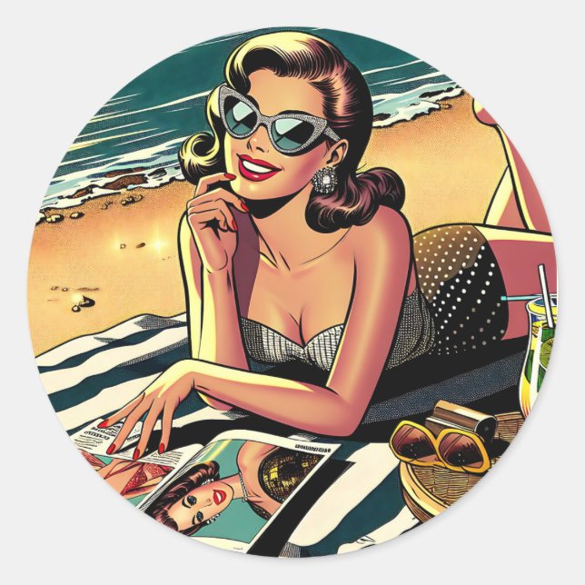 Adesivo Redondo Retro Mulher na Praia lendo uma Revista Fashion (Frente)