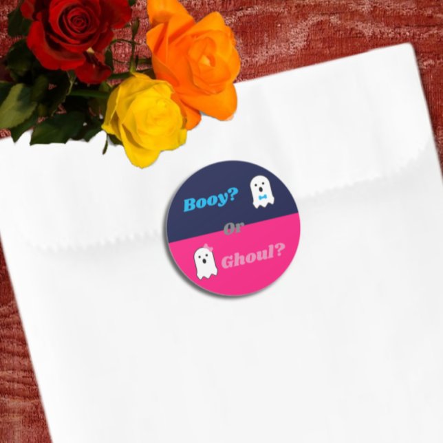 Adesivo Redondo Revolução do gênero no Booy ou no Ghoul Halloween (Criador carregado)