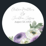 Adesivo Redondo Romântico Aquarela Purple e White Ranunculus<br><div class="desc">Estas etiquetas românticas de autocolante floral apresentam um branco simples e elegante com flores ranóculus brancas e roxas de cor aquosa. Um delicado buquê de ranúnculo e verde é ilustrado na parte inferior direita. Os nomes das amostras de um novo casal e a data do casamento são impressos na parte...</div>