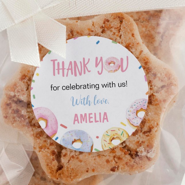 Adesivo Redondo Rosquinha Doce Um Aniversário (Criador carregado)