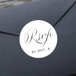 Adesivo Redondo RSVP Preto e Branco Minimalista de Caligrafia Eleg<br><div class="desc">Simples Vinheta RSVP Preta e Branca de Caligrafia Elegante.</div>