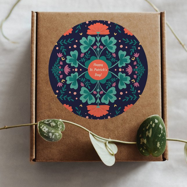 Adesivo Redondo Ruas felizes. Capas e flores do Dia de Patrick (Criador carregado)