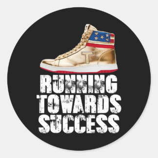 Adesivo Redondo Running Towards Success Trump Sneakers Republican 