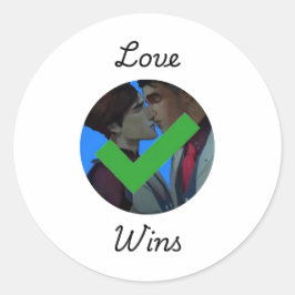 Adesivo Redondo S1 Jayvik Love Wins Sticker