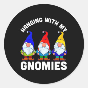 Adesivo Redondo Saindo Com Meus Gnomos