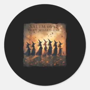 Adesivo Redondo Salem 1692 Bruxa De Halloween Perderam Um Tarô C