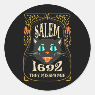 Adesivo Redondo Salem 1692 Eles Perderam Um Dia das Bruxas