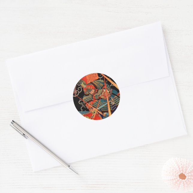 ADESIVO REDONDO SAMURAI LUTANDO CONTRA MONSTRO (Envelope)