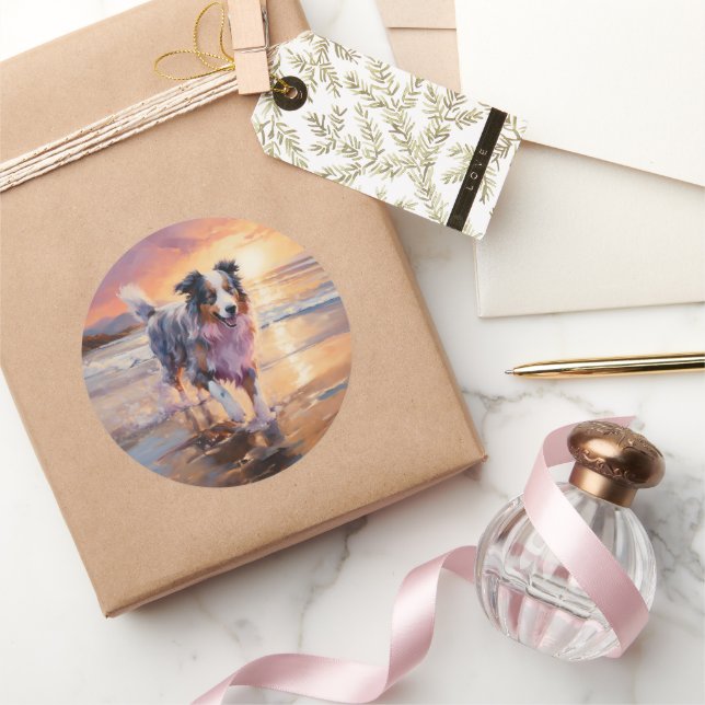 Adesivo Redondo Sandy Australian Shepherd Dog on Beach Sunset (Presentear)