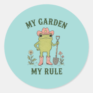 Adesivo Redondo Sapo Cowboy Jardineiro Meu Jardim Minha Regra