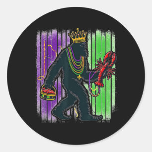 Adesivo Redondo Sasquatch Mardi Gras Pé Grande Homens Engraçados C