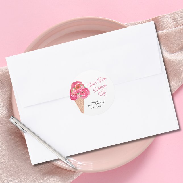 Adesivo Redondo Scooped Up Ice Cream Bridal Shower Personalized (Criador carregado)