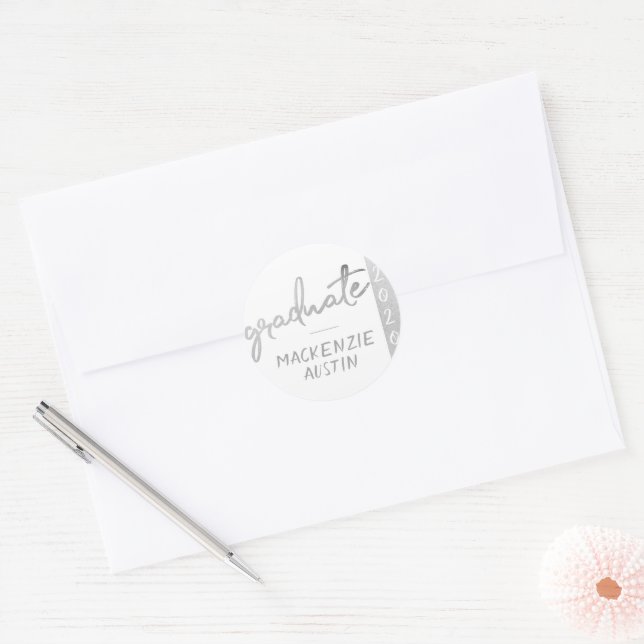 Adesivo Redondo Script do Formando Silver | Trendy Faux Metálico (Envelope)