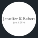 Adesivo Redondo Selo de Envelope de Elegância Moderna Simples<br><div class="desc">Esta design é o epítome da elegância simples e moderna com todas as escolhas que você gostaria. Você pode definir a escolha do papel para muitos olhares e sentidos diferentes. Defina o plano de fundo para suas cores favoritas ou altere a cor da tinta para corresponder ao seu tema. Este...</div>