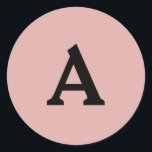 Adesivo Redondo Selo de Envelope Monograma Personalizado<br><div class="desc">Isto são monogramas lindamente impressos personalizados que podem ser personalizados para o seu dia especial. Isso é melhor para convites para casamento,  cartões RSVP e outros produtos que combinam com este design.</div>