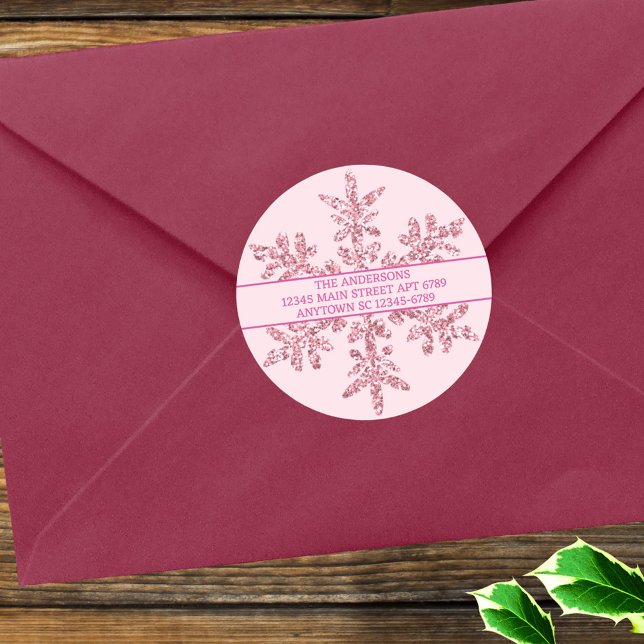 Adesivo Redondo Selo de Envelope Rústico Charmoso Rosa Floco de Ne (Use these pink snowflake stickers as combo address labels and envelope seals or add your own text)