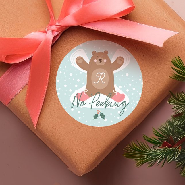 Adesivo Redondo Sem Anjo De Neve Do Urso Da Madeira Em Pequim (No Peeking Cute Woodland Bear Snow Angel Classic Round Sticker)