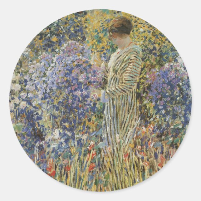 Adesivo Redondo Senhora em um jardim por Frederick Frieseke, Belas (Frente)