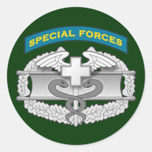 Adesivo Redondo SF Q-tab e crachá Médico Combinado