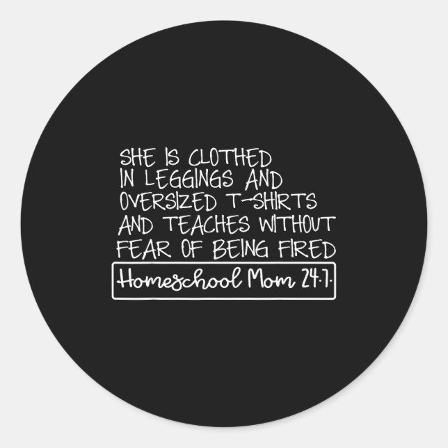 Adesivo Redondo She Is Clothed In Leggings And Oversized Homeschoo (Frente)