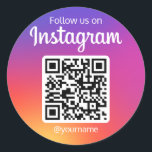 Adesivo Redondo Siga-nos no Instagram Social Media Código QR<br><div class="desc">Siga-nos no Instagram com o link de QR digitalizável para o seu perfil do Instagram para ajudá-lo a aumentar seus seguidores do Instagram. Clique no botão 'Editar usando a ferramenta Design' para ajustar a fonte, o tamanho e a cor dos textos, se necessário. Você pode TRANSFERIR o DESIGN em outros...</div>