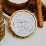 Adesivo Redondo Silver Minimalista Obrigado Favor Do Chá de panela<br><div class="desc">Esse obrigado prateado minimalista que você chá de panela é perfeito para um chá de casamento simples. A design romântica moderna apresenta cinzas clássicas de prata e tipografia branca, pareadas com uma caligrafia rustica, mas elegante, com estilo antigo, com letra de mão. Personalizável em qualquer cor. Mantenha o design simples...</div>