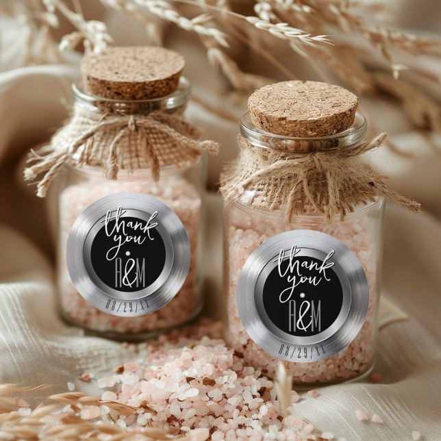 Adesivo Redondo Silver Vinyl Record Retro Casamento Obrigado (Retro silver vinyl record black & white monogram wedding favor thank you round sticker sheet)