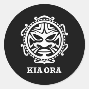 Adesivo Redondo Símbolo da Cultura Maori Kia Ora Feminina Dança Ha