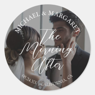 Adesivo Redondo Simples A Manhã Após O Ensaio Foto De Janto