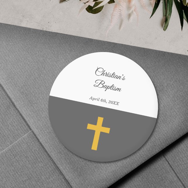 Adesivo Redondo Simples, Preto com Batismo Dourado (Black with a Gold Cross Baptism Sticker)