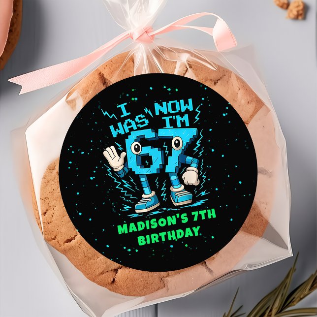 Adesivo Redondo Six Seven Pixel Meme 7th Birthday Sticker (Criador carregado)