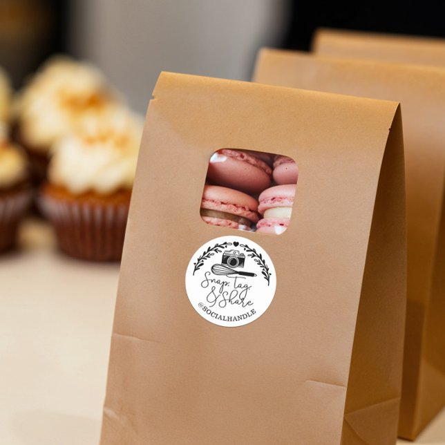 Adesivo Redondo Snap, Etiqueta, Compartilhar Câmera de Mídia Socia (Snap,Tag, Share Social Media Camera & Bakery Whisk Classic Round Sticker)