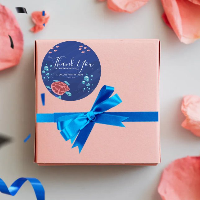 Adesivo Redondo Sob as criaturas marinhas do oceano marinho (Criador carregado)