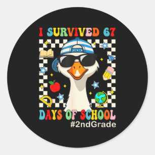 Adesivo Redondo Sobrevivi 67 Dias De Escola Funny Goose Meninos 2º