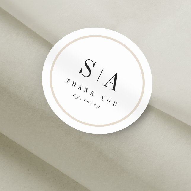 Adesivo Redondo Sofisticado monograma minimalista favor de casamen (Sophisticated monogram minimalist wedding favor classic round sticker)