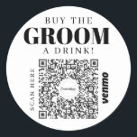 Adesivo Redondo Solteiro Vênmo Código QR Comprar O Grupo A Beber<br><div class="desc">Certifique-se de que o noivo não tem que pagar por uma bebida de solteiro com o adesivo de código QR Venmo do Partido do excelente Solteiro! Dê um para toda a tripulação! Basta adicionar sua própria imagem de código de QR Venmo, PayPal ou Cash App. Todos na festa podem facilmente...</div>