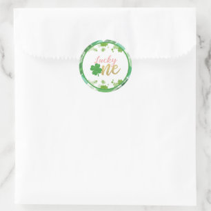 Adesivo Redondo Sortuda Um Vestido de Aniversário - Rapariga